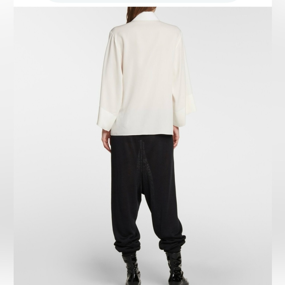 The Row Malvina off white silk top - Picture 4 of 11